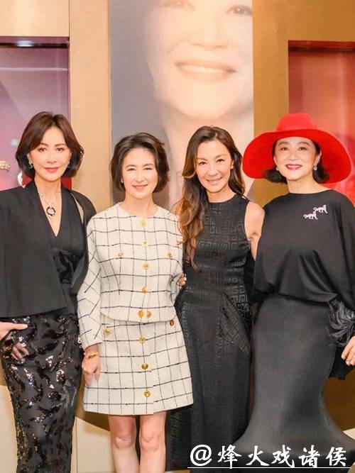 见何超琼与林青霞同框：方知何为“高贵气质”，年长更显从容