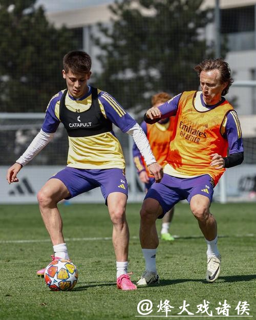 德甲部分球队恢复“分小组训练” 德甲部分球队恢复“分小组训练”