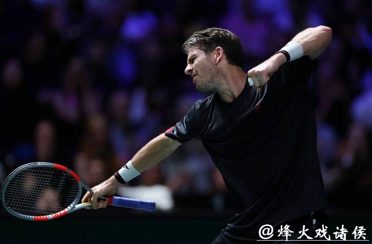 ATP巴黎大师赛：阿尔卡拉斯1-2遭诺里逆转 无缘16强